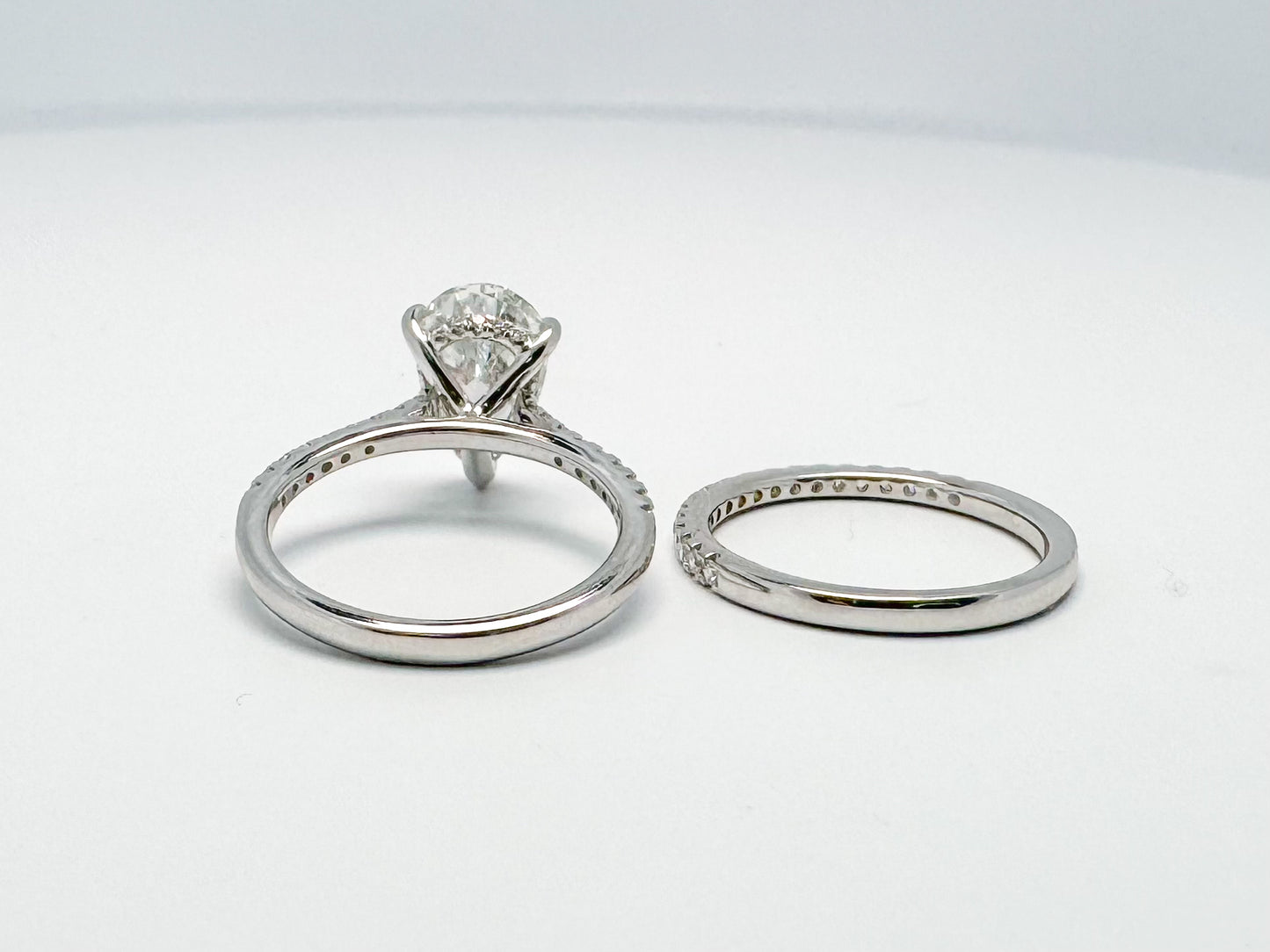 14KW Lab grown 2.57 Pear shaped center with Lab grown .54 side diamonds wedding set