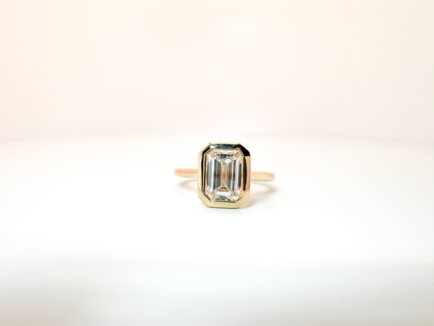 14K, Yellow gold 2.01 F VS1 Emerald ciut lab diamond engagement ring.IGI certified