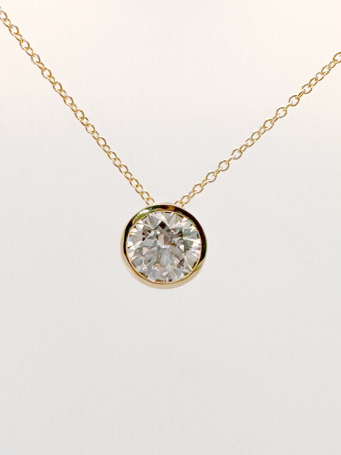 14K, Yellow gold, bezel set lab diamond necklace. 2.03 carat VS1 F Ideal cut