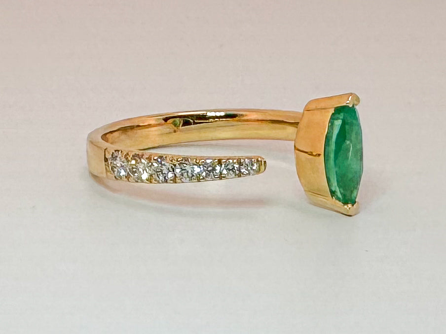 14K yellow gold, Natural emerald and diamond open concept modern fashion ring.