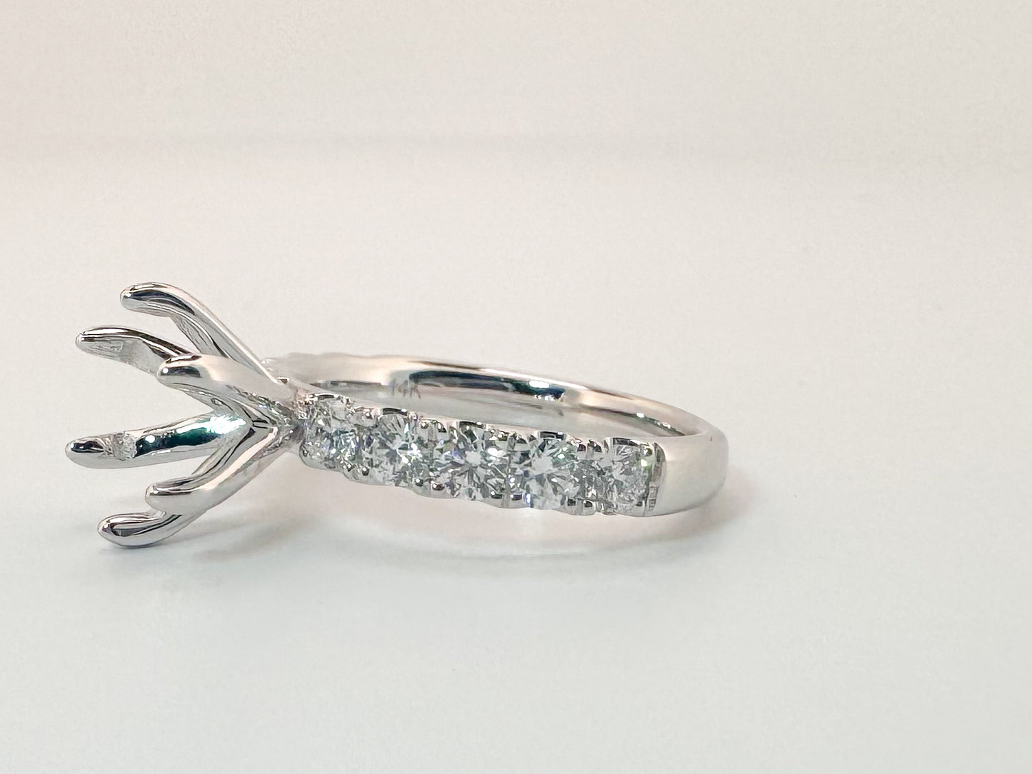 14K, White gold, .95 carat total weight, natural diamond semi mount.