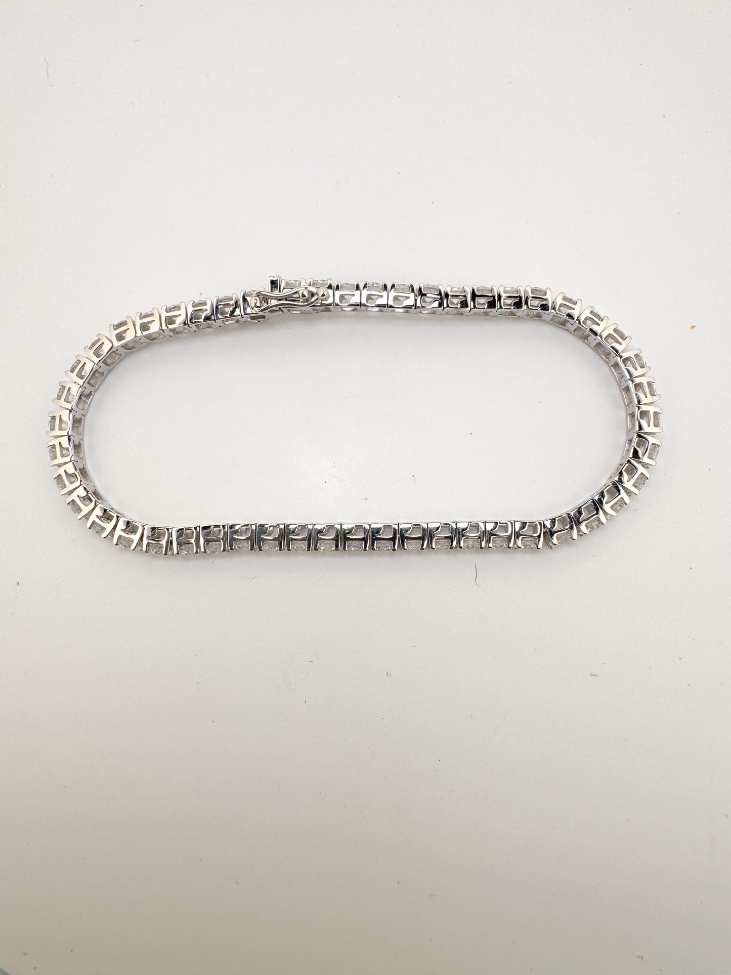 14K, White gold 7.00 carat total weight lab grown diamond tennis bracelet.