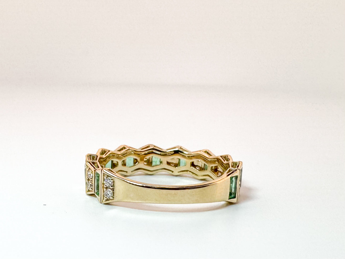 14k, yellow gold natural diamond and emerald fashion ring.