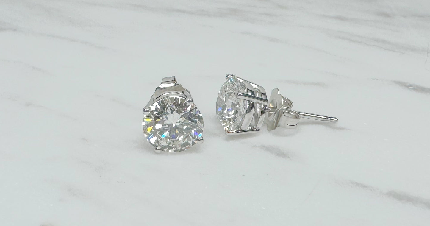 14K, White gold 4.00 carat total weight, Lab grown diamond stud earrings. VS E-F