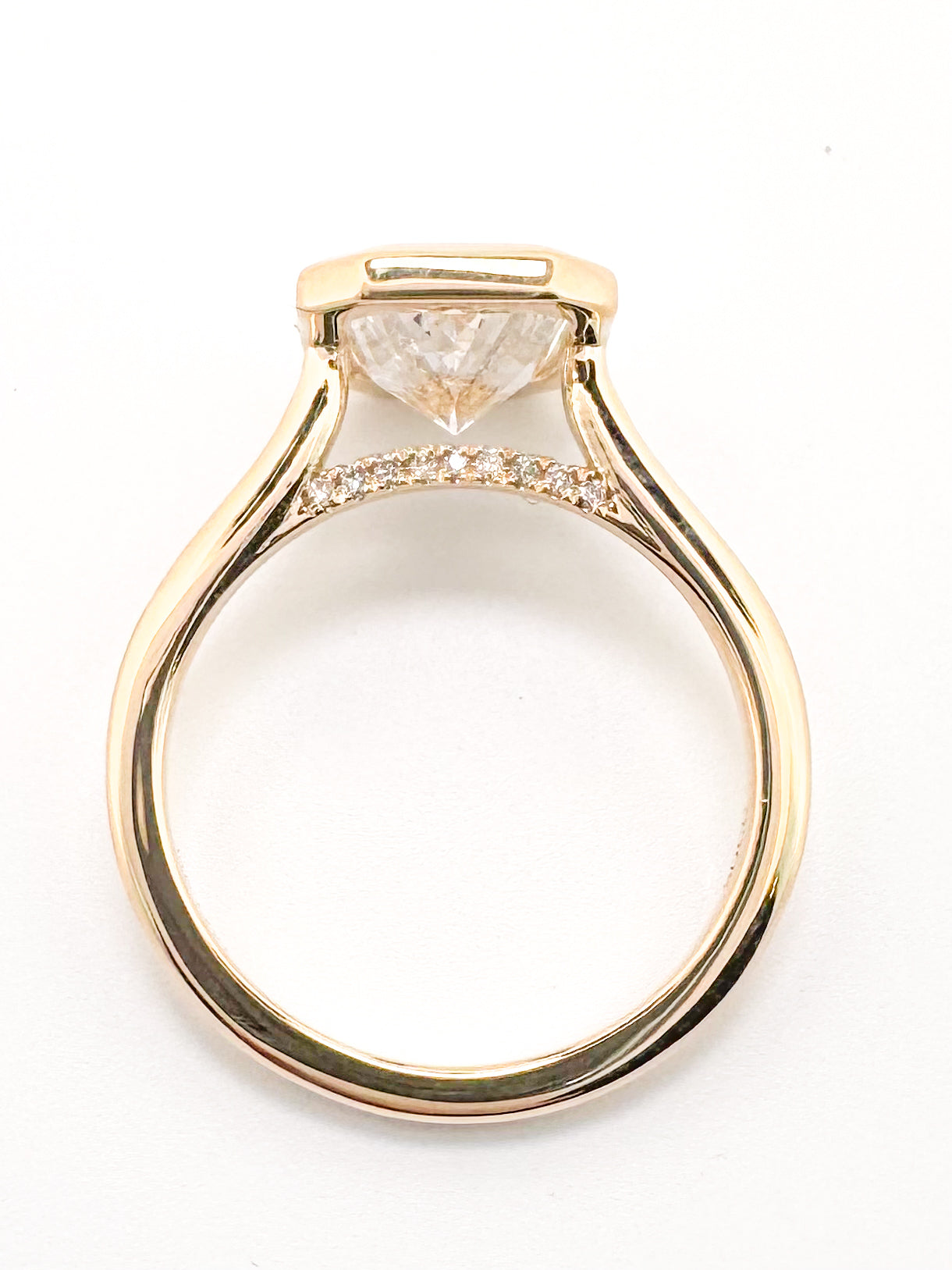 14K, yellow gold, 3.02 carat radiant cut lab grown diamond engagemenbt ring F VVS2 IGI certified