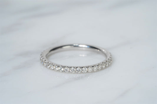 Straight Row Round Diamond Band