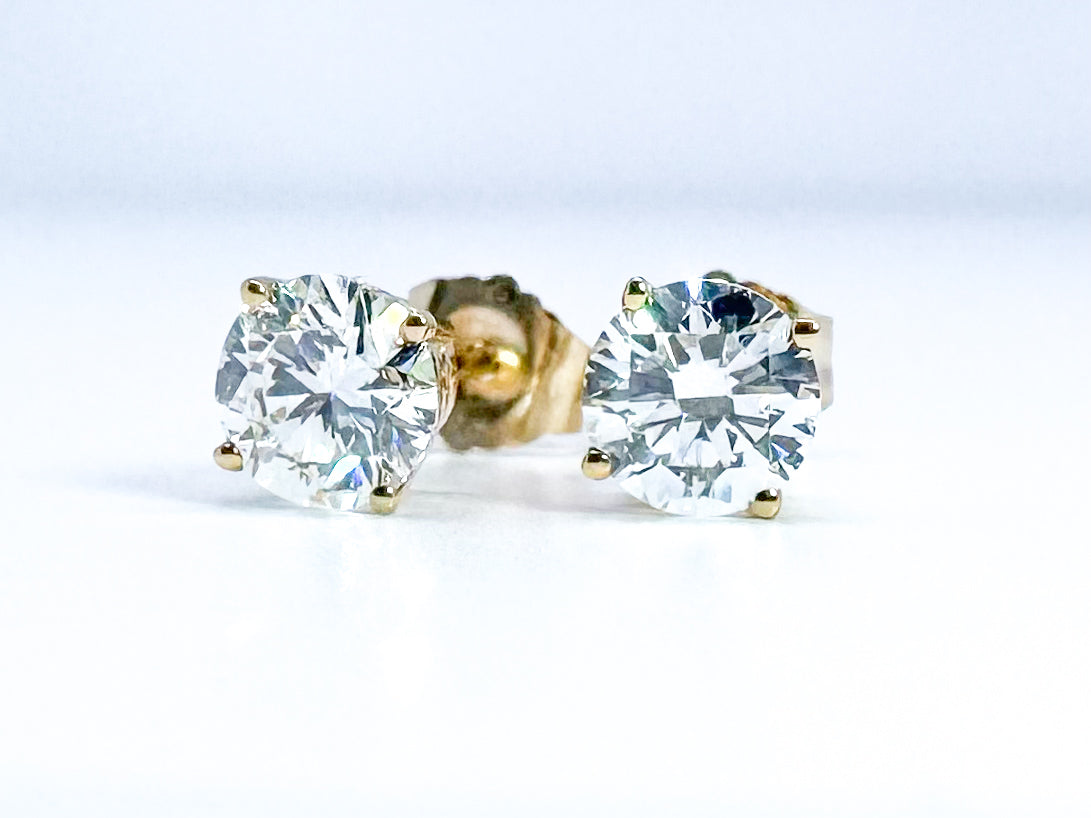 14K, yellow gold 1.00 carat total weight, lab diamond stud earrings. VS1/VS2 E-F