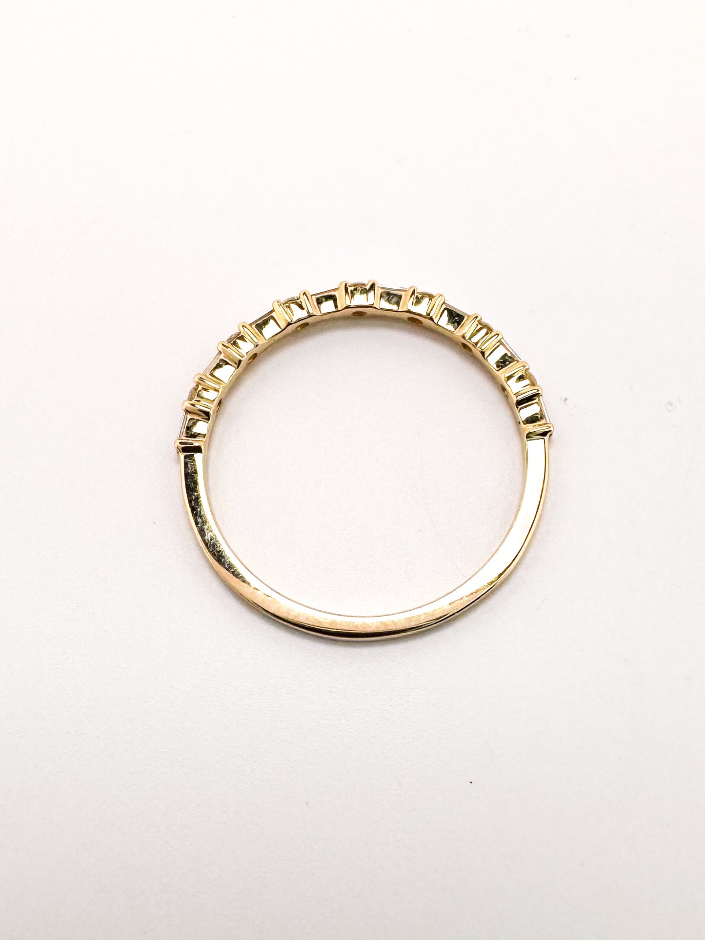 14K, yellow gold, .26 diamond total weight, baguette and round brillioant wedding band.