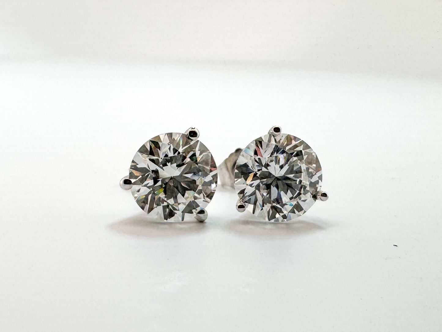 4.39 carat total weioght, lab grown diamond stud earrings.