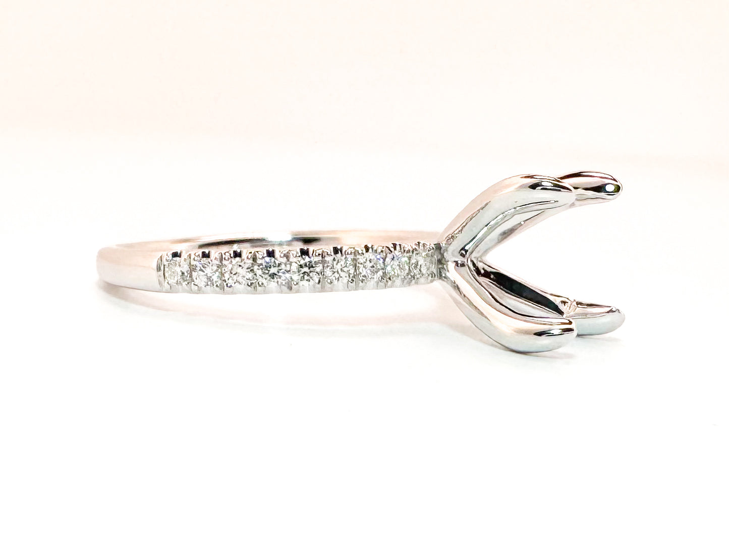 14K, White gold, .25 diamond total weight, semi mount foe 8mm stone