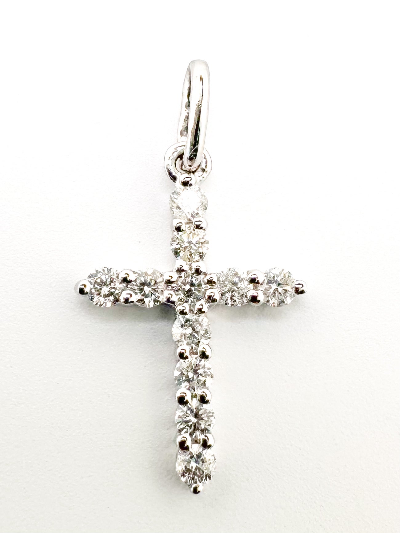 14k, white gold, .19 diamond total weight, petite cross pendant