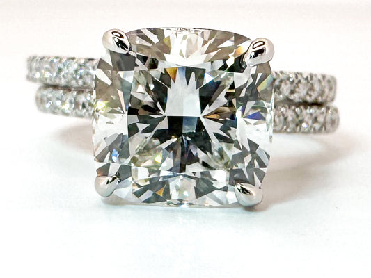 14k, White gold, 4.78 carat total weight, lab grown wedding set. VS2 G IGI Certified