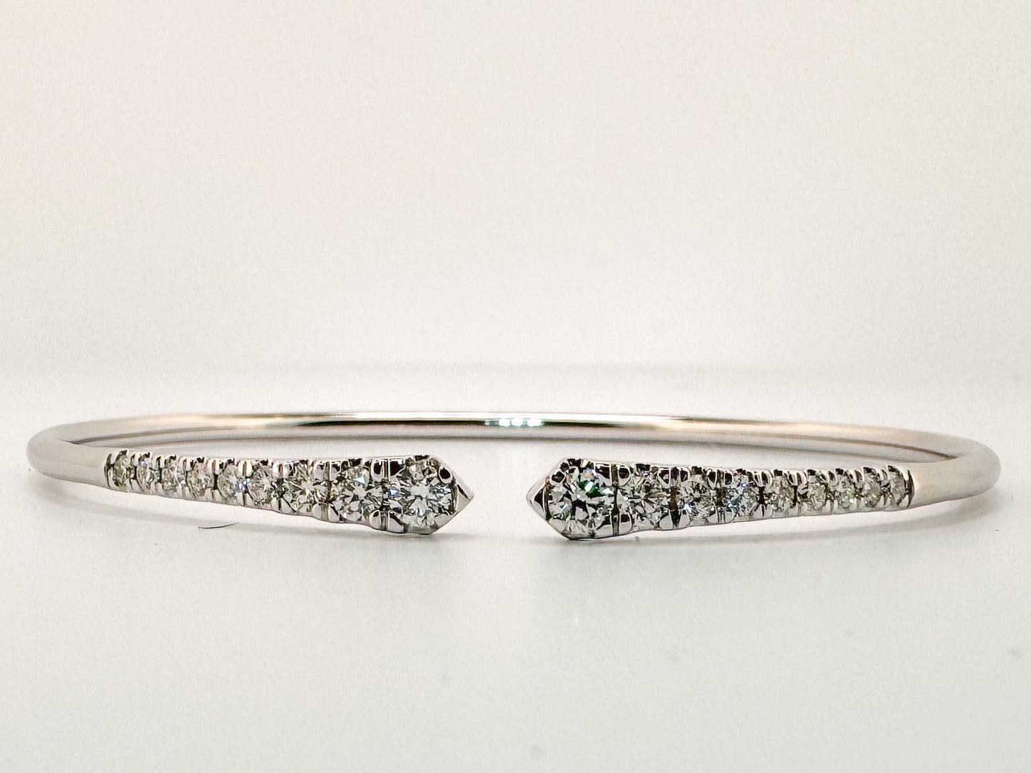 14kw taperd lab grown diamond bangle bracelet.