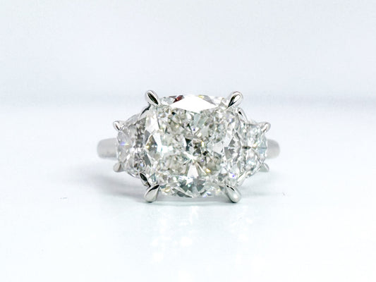 14k, white gold , 4.85 carat total weight, lab diamond engagement ring. VS1 F IGI certified.