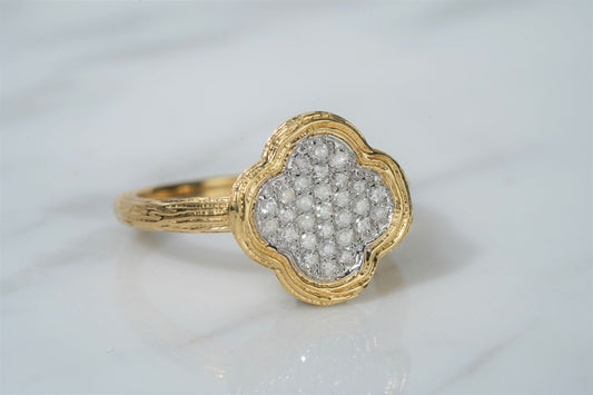 Clover shaped fashion ring
