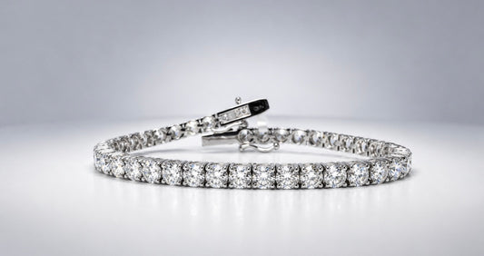 14k, white gold, 12.06 carat diamond tennis bracelet. VS2 G-H