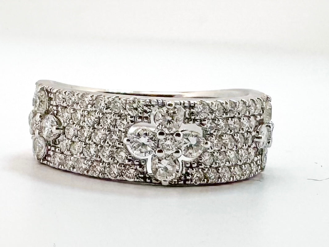 14K, white gold 1.22 carat total weight, natural diamond fashion ring.