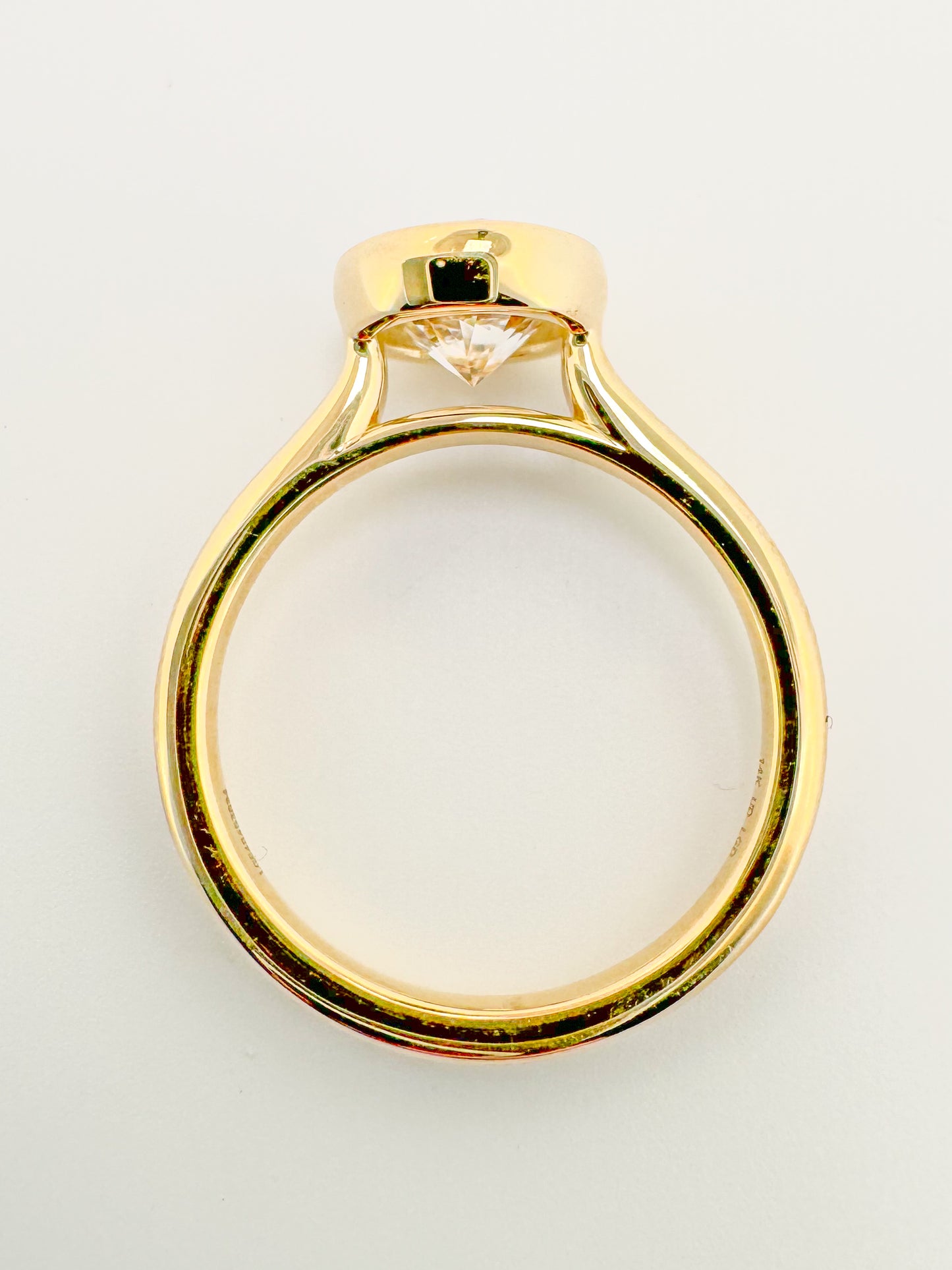 14K, yellow gold 1.96 VS1 E lab grown round brilliant solitaire. IGI certification