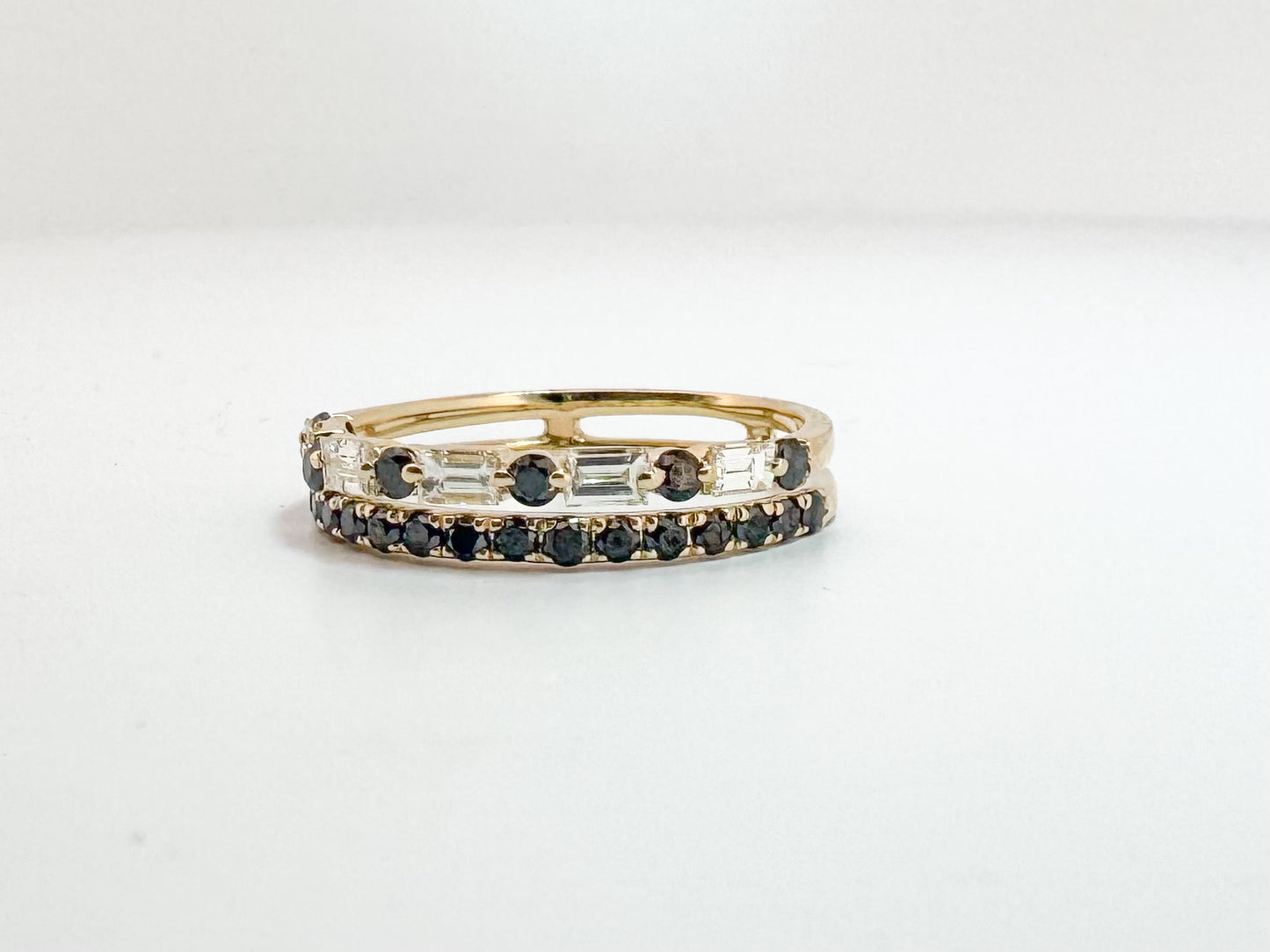 14K, Yellow gold, black and white, natural diamond ring.