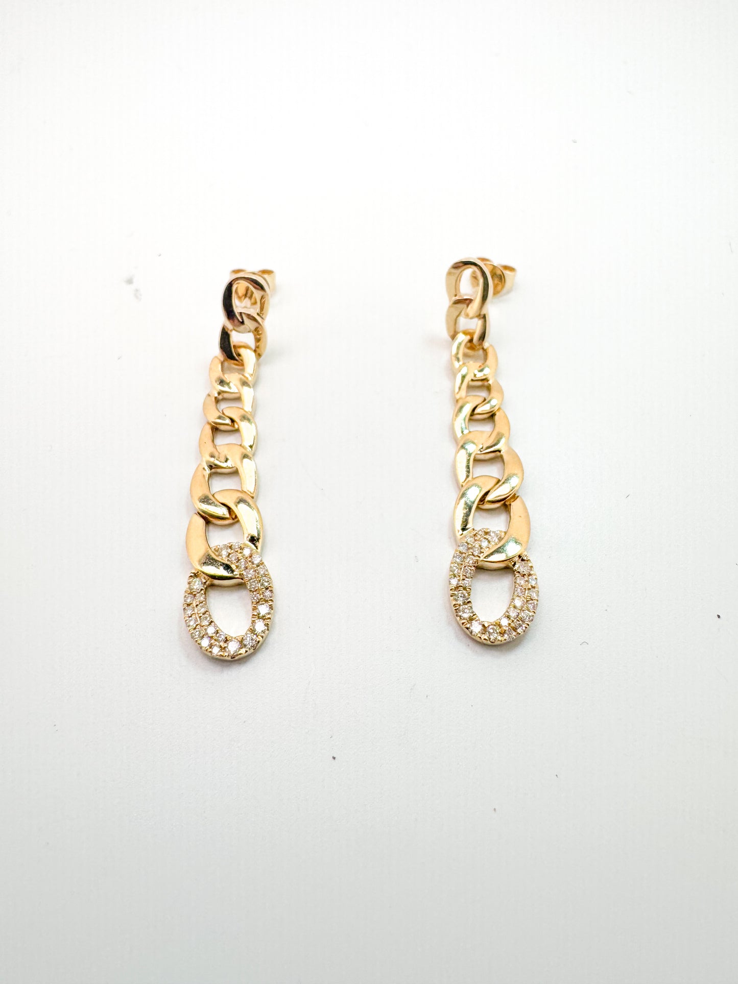 14K,Yellow gold, chain link pave, natural diamond earrings.