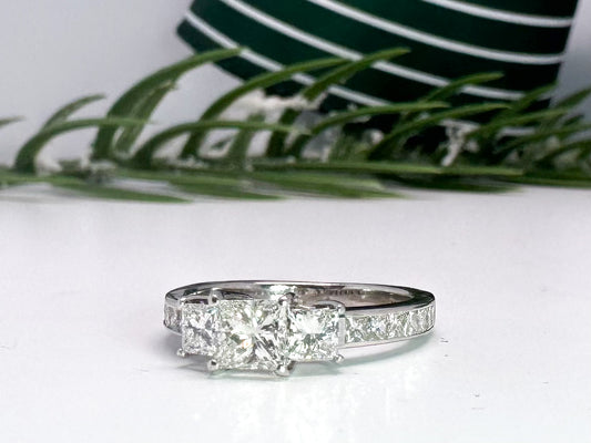 14k, white gold 1.47 natural diamond total weight, diamond engagement ring.