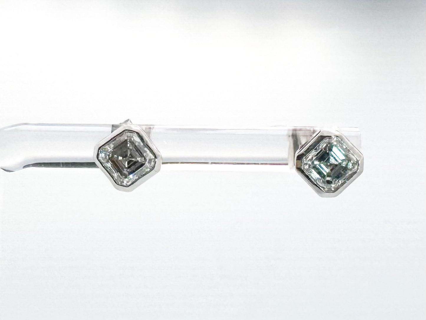 14K,white gold 1.10 diamond total weight Assher cut