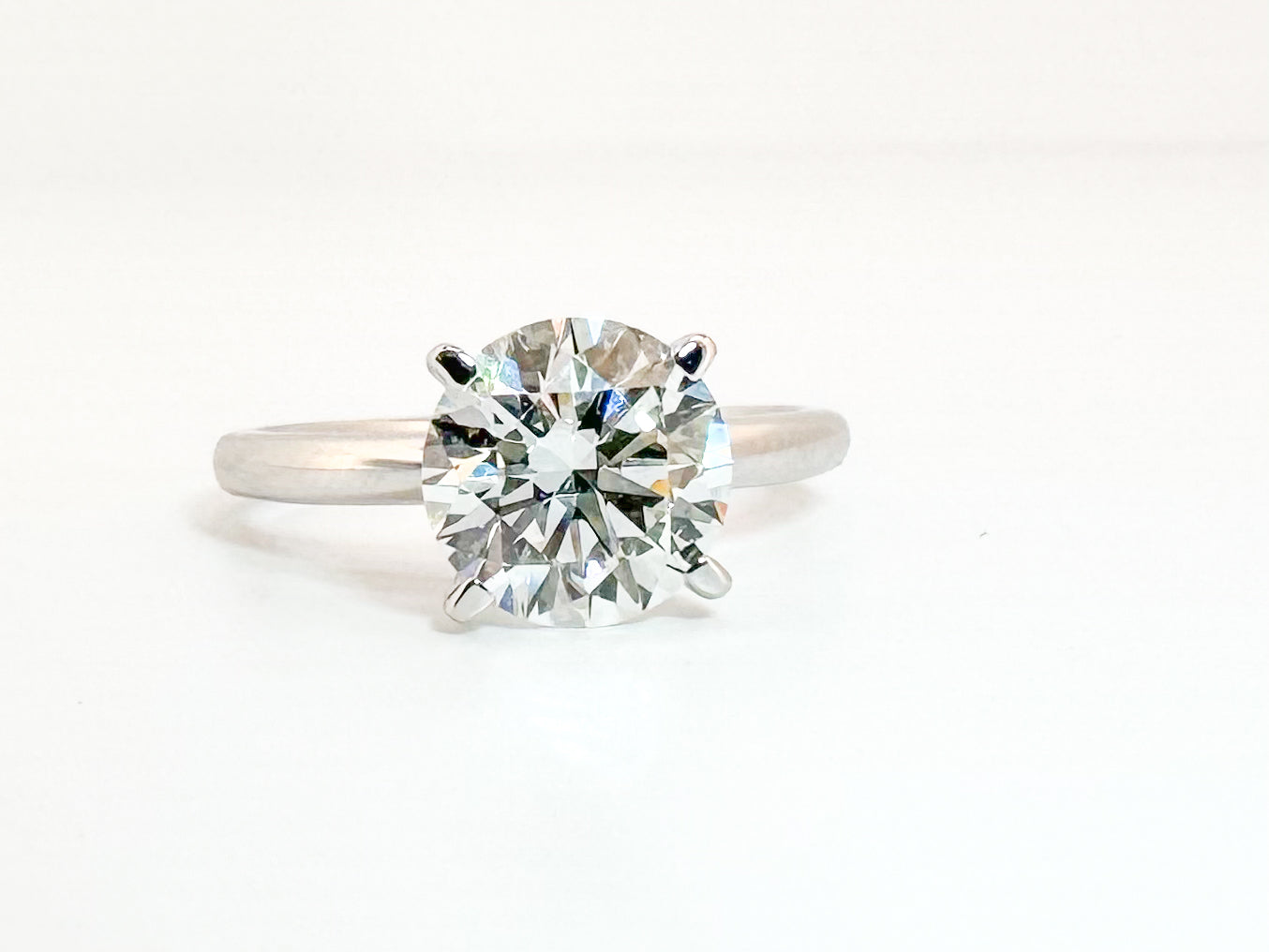 14K, white gold, 2.03 lab grown round brilliant, VS1 G solitaire engagement ring