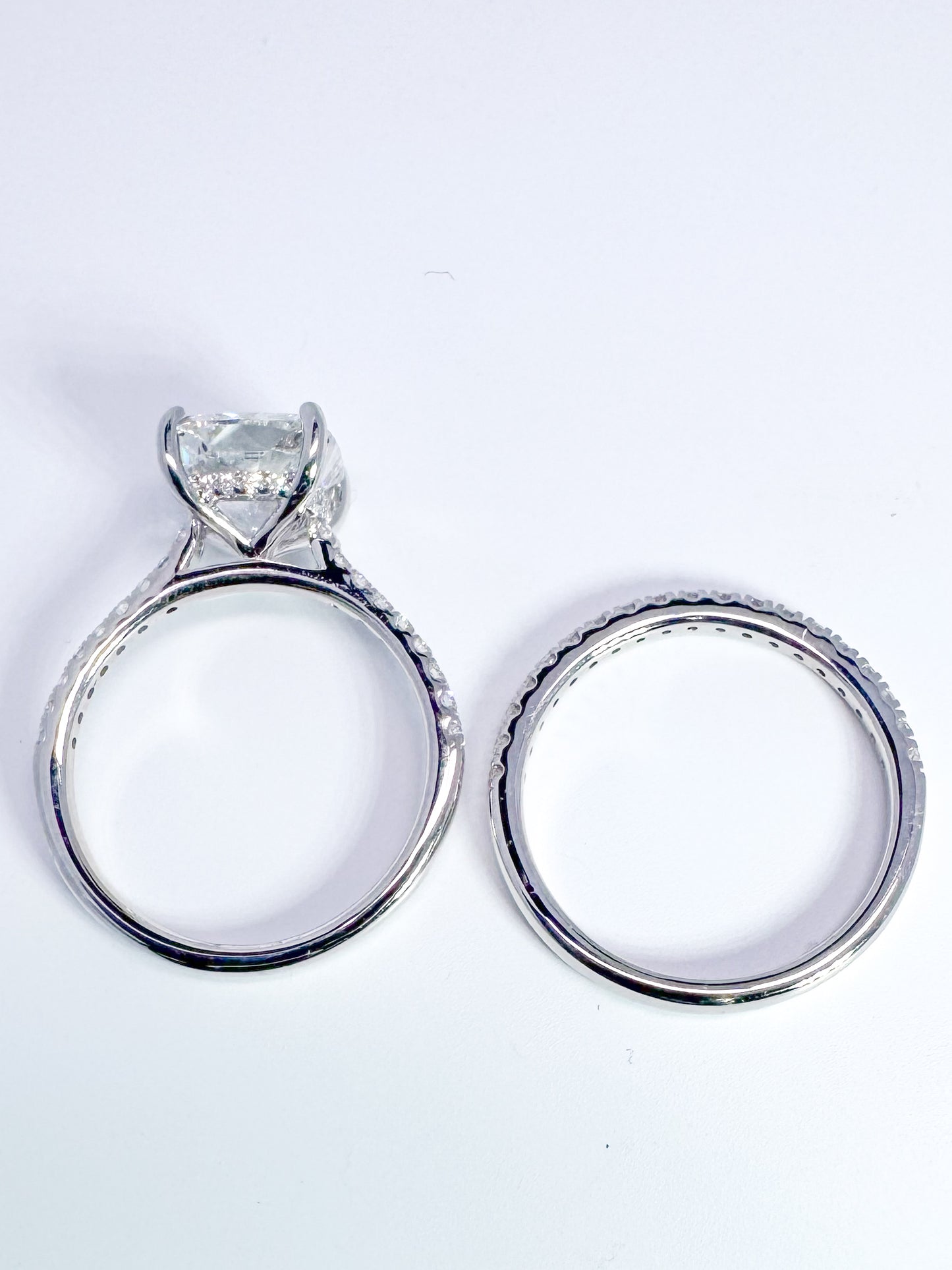 14K, white gold, 3.01 F VS1 Cushion cut set with .53 carats of side diamonds. Wedding set IGI Certified Lab grown