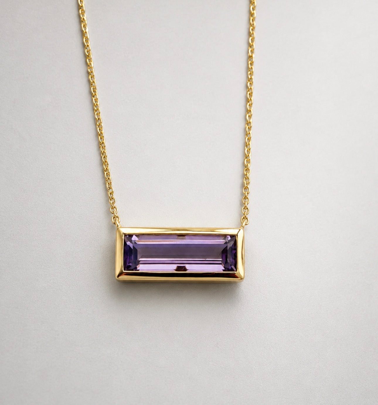 14ky, 1.90 carat natureal side ways Amethyst pendant.