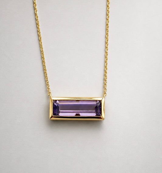 14ky, 1.90 carat natureal side ways Amethyst pendant.