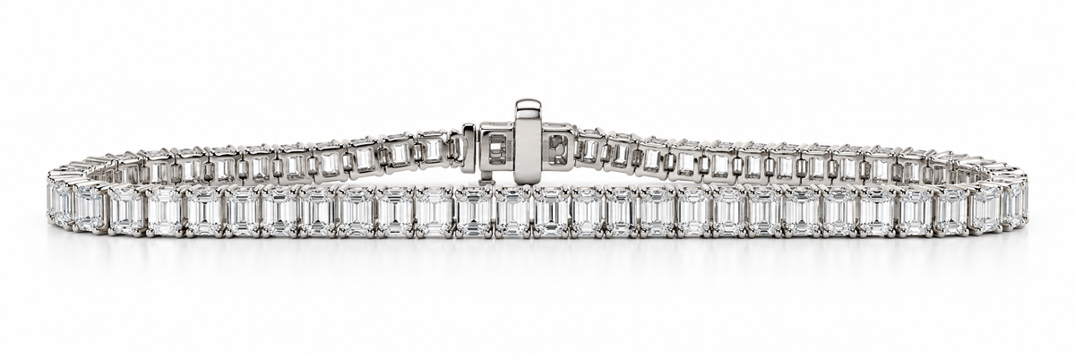 14K, white gold, Emerald cut, lab grown tennis bracelet. 6.21 carats. VS1 E-F