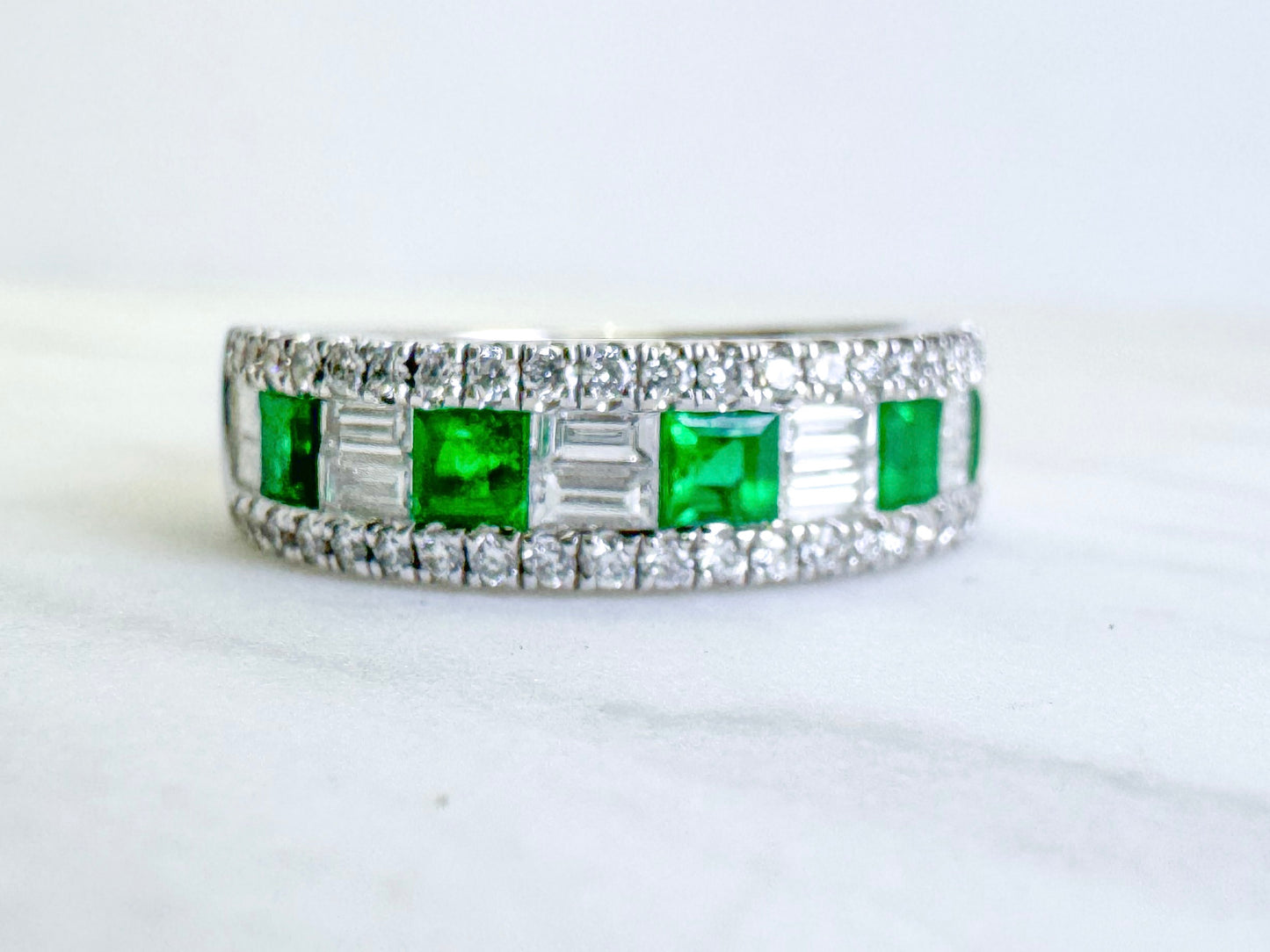 18kw Natural emerald and diamond fashion ring " Spark Design"