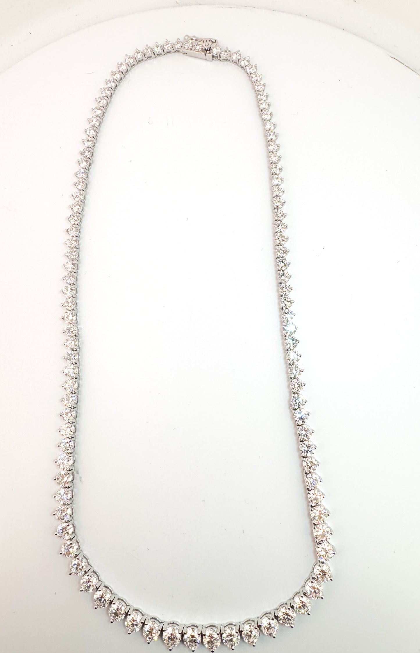 14K, white gold, 21.75 carat total weight, graduated lab grown diamond tennis bracelet.
