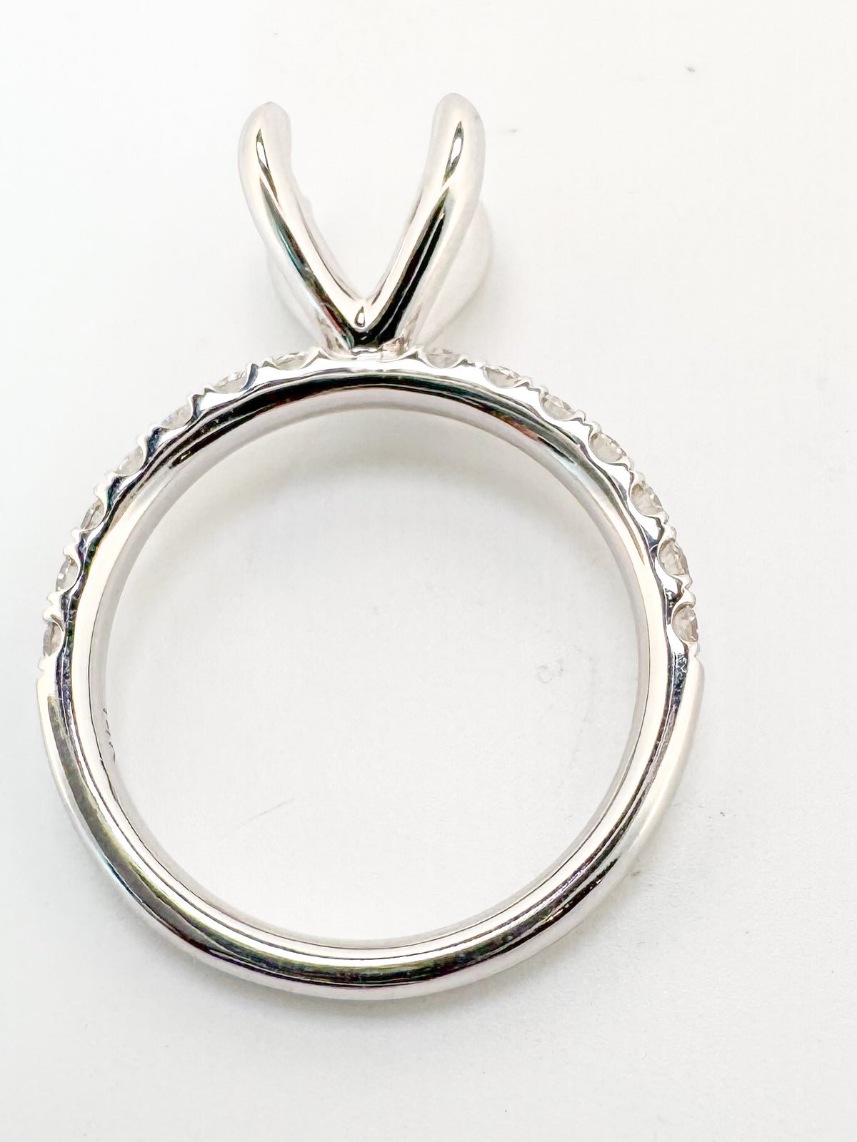 14KW .50 carat total weight, natural diamond semi mount for 8mm stone.