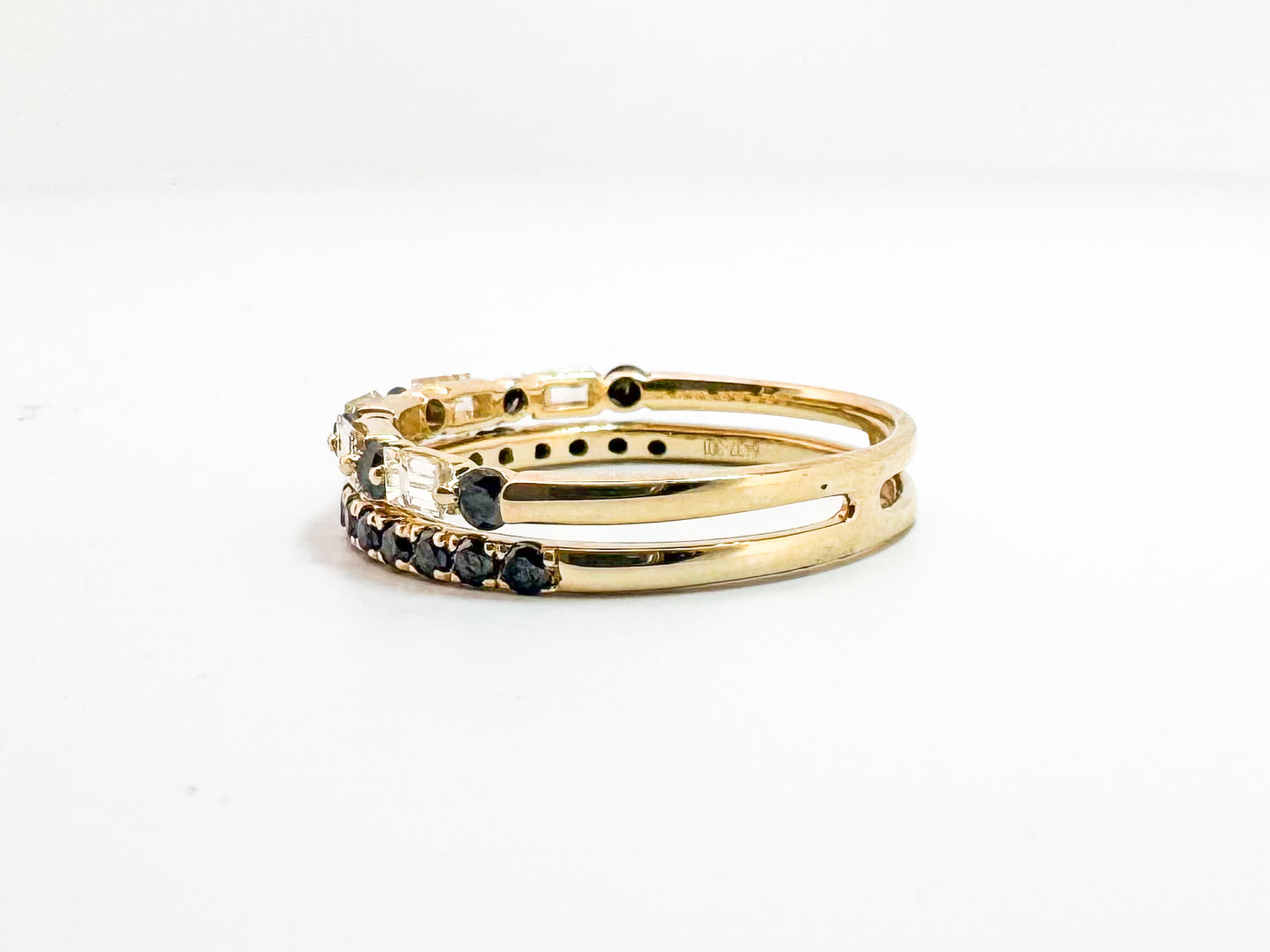 14K, Yellow gold, black and white, natural diamond ring.