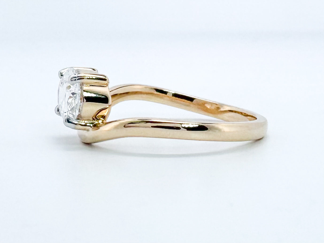 14K, Yellow gold, 1.11 carat, lab grown oval diamond ring.