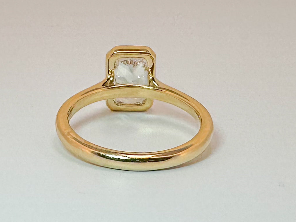 14K yellow gold 2.02 carat VS1 E lab grown diamond engagement ring