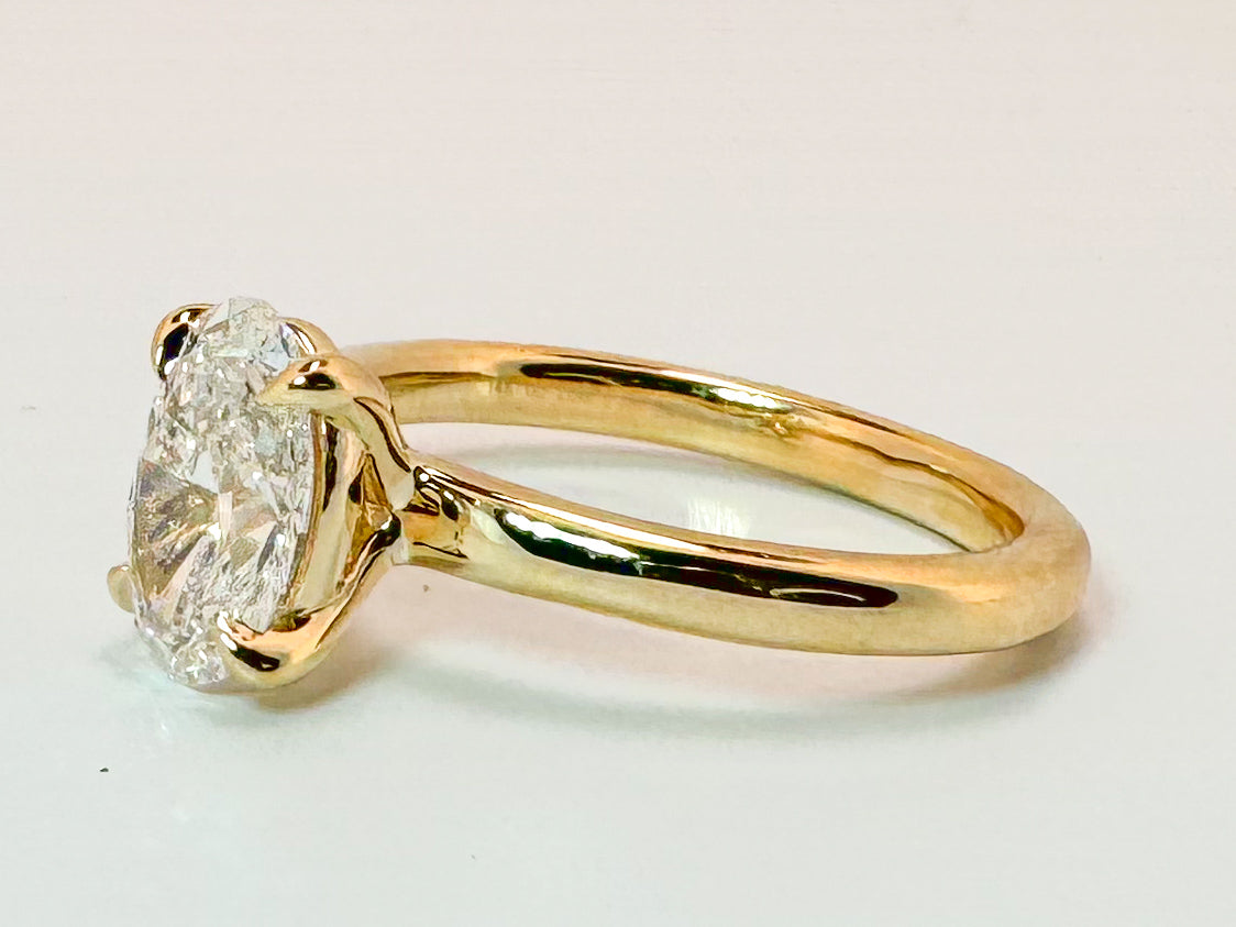 14K, yellow gold Lab  Grown oval  1.50 carat SI1 H engagement ring