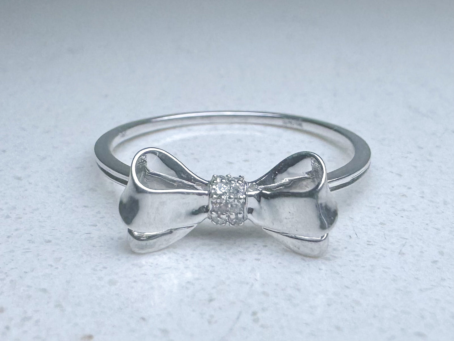 14k white gold diamond Bow fashion ring