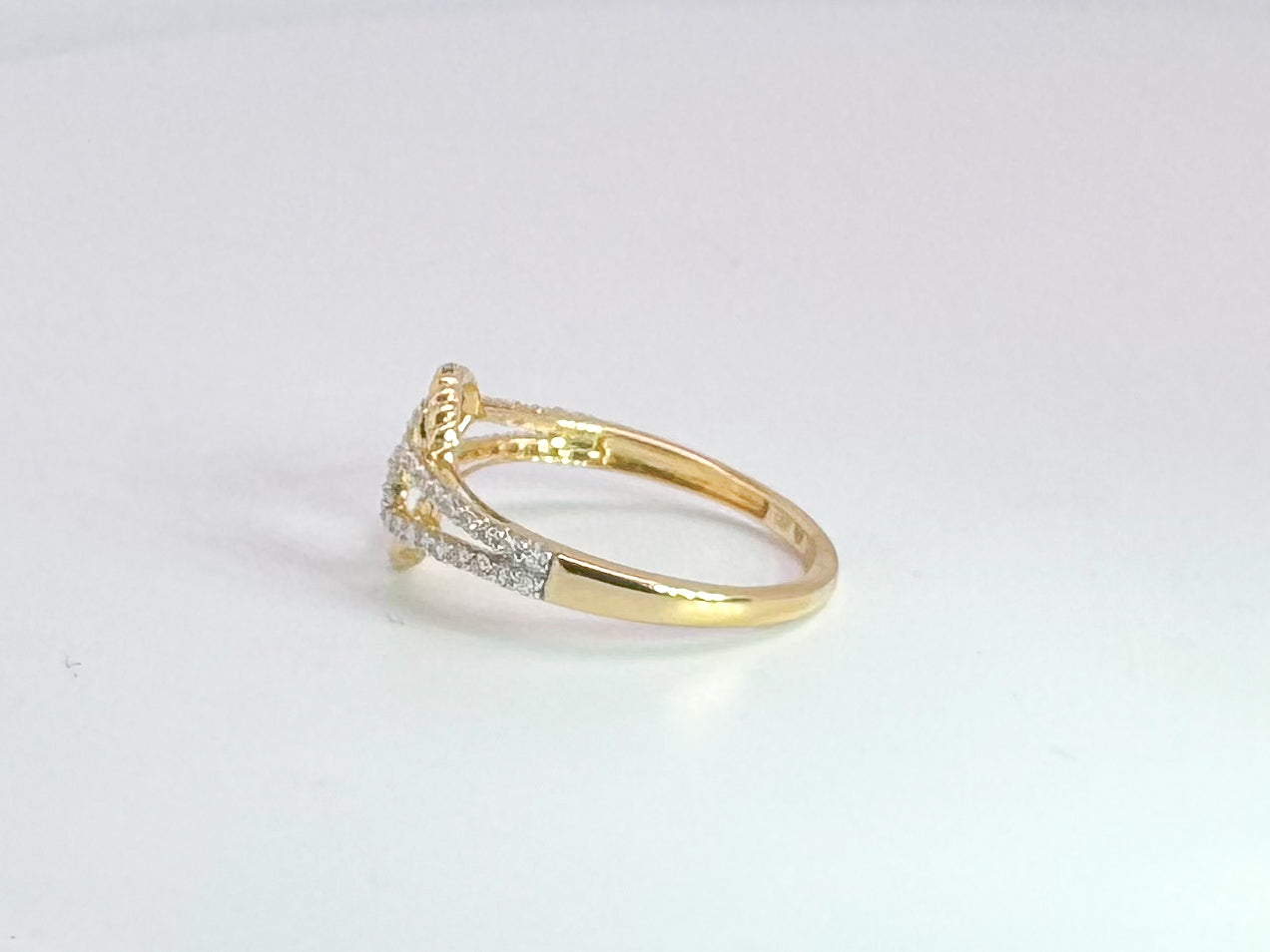 14k yellow gold circle diamond ring