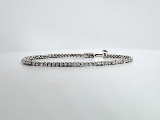 14k, white gold, 2.00 carat, lab grown diamond tennis bracelet. VS1/VS2 E-F