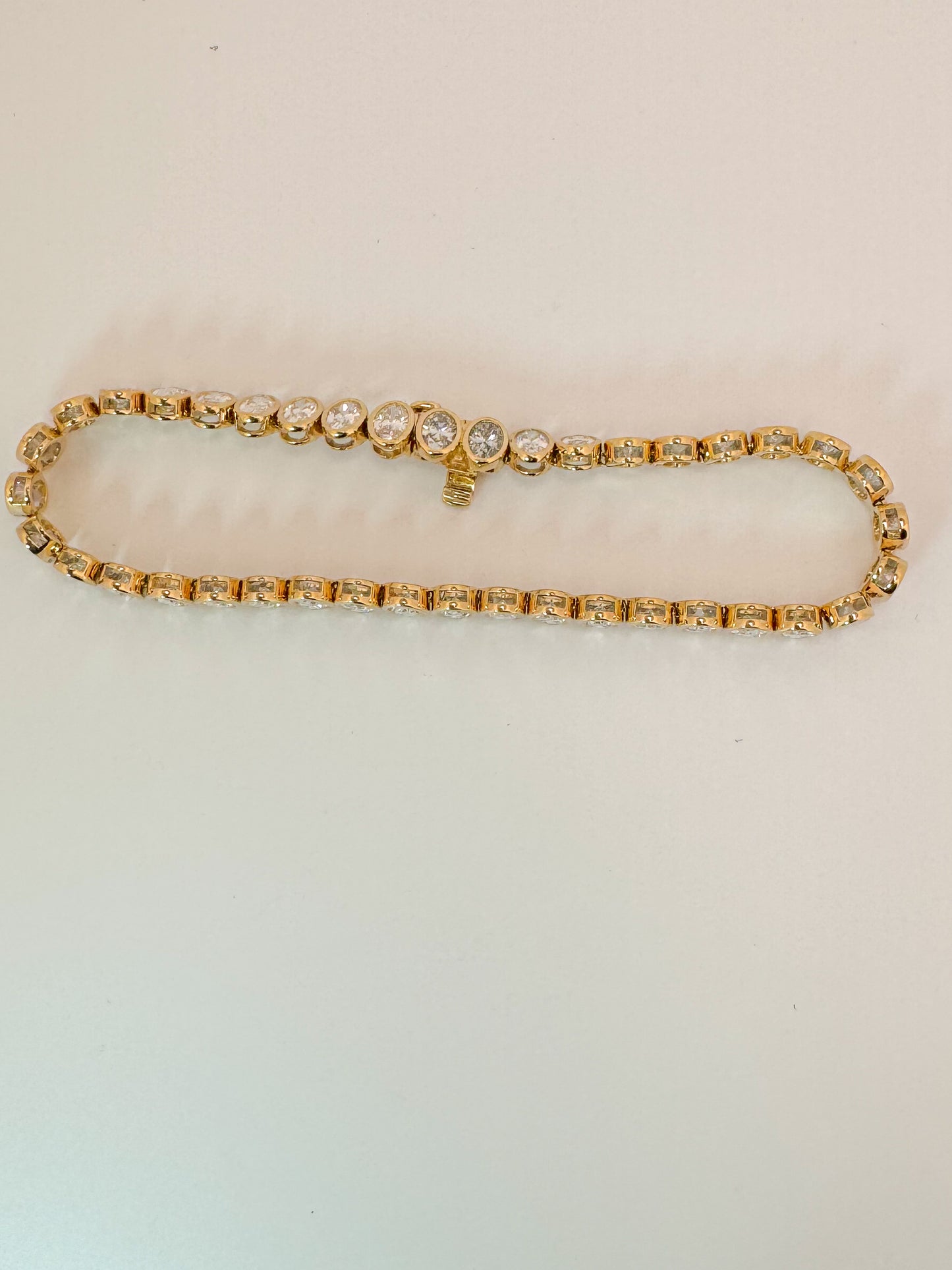 14k, Yellow gold 8.80 carat total weight, lab grown diamond tennis bracelet.