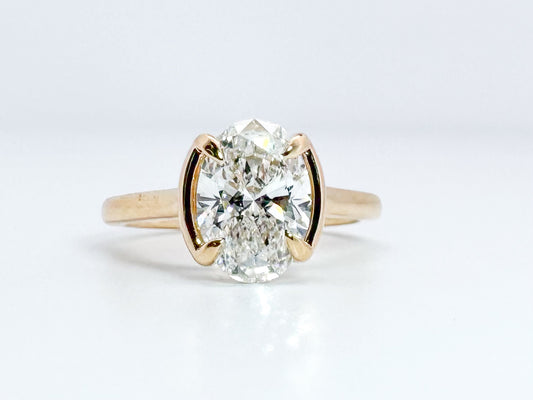 14KY 2.05 carat oval VS1 E set with .11 side diamonds Lab grown, IGI certified