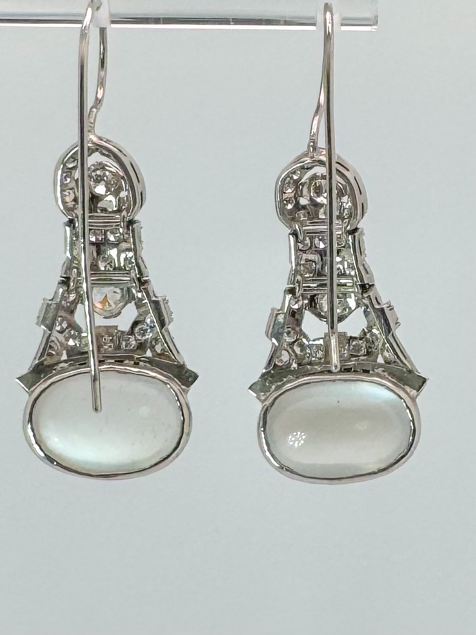 Platinum Natural diamond and moon stone earrings. VINTAGE cira: 1900's