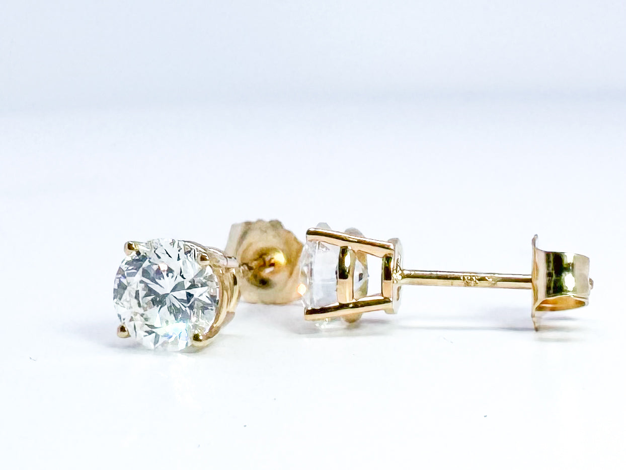 14K, yellow gold 1.00 carat total weight, lab diamond stud earrings. VS1/VS2 E-F
