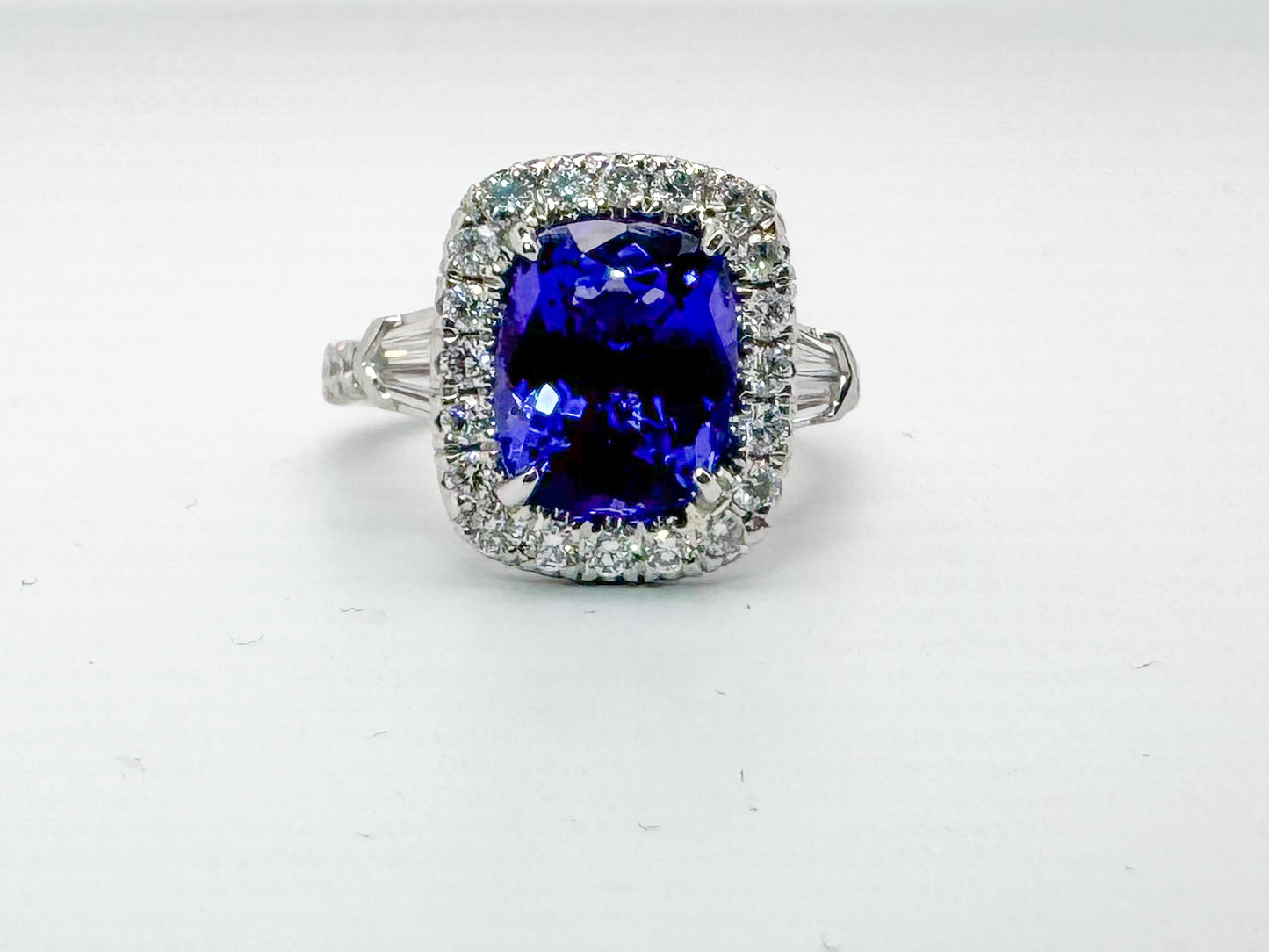 3.10 carat Natural Tanzanite set in Platinum with .84 carats of natural diamonds